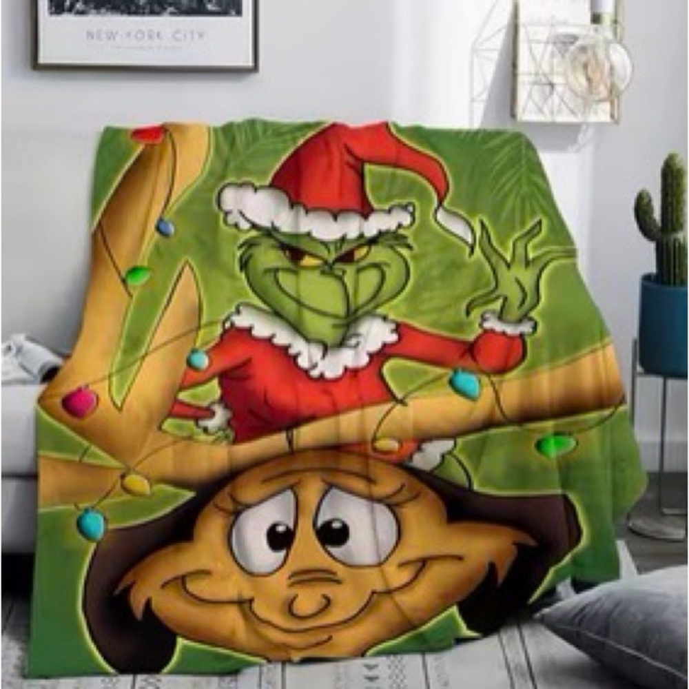 The Grinch and Max Christmas Holiday Plush Throw Blanket